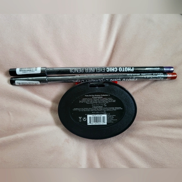 City Color Eye Shadow and 2 Eyeliner Pencil - Picture 2 of 4